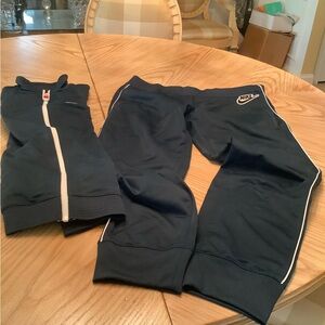 Nike Black Sweatpants Comfortable Athletic Wear